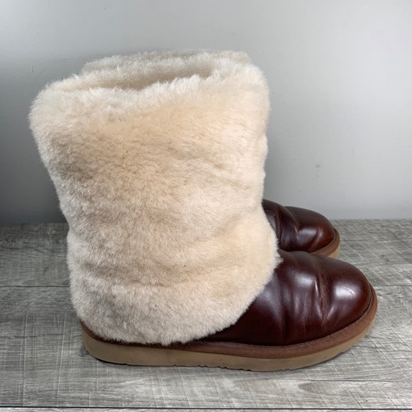 UGG Australia 1008823 Patten Chestnut Sheepskin Cuff Short Booties Boots Size 6 - Picture 2 of 9